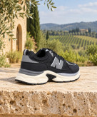 نمای سهرخ پشت کتونی زنانه New Balance و فرم پاشنه
